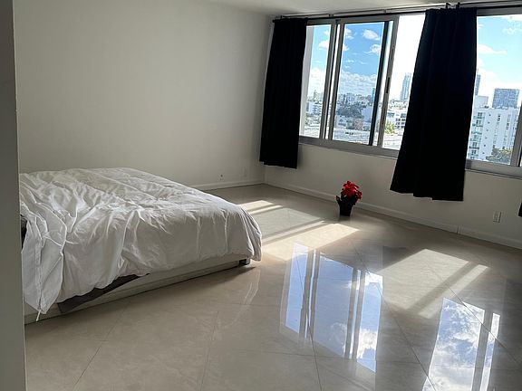 5th image of 1200 West Ave APT 914