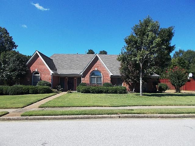 1st image of 475 Elise Dr