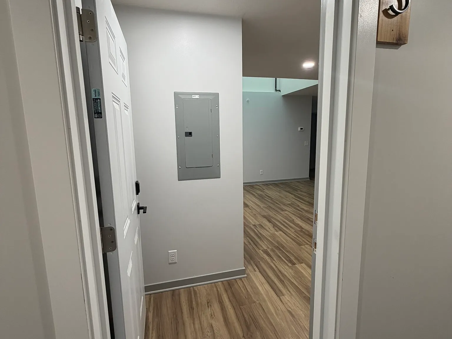 2 bed, 1028 sqft, $1,600 — Photo 2