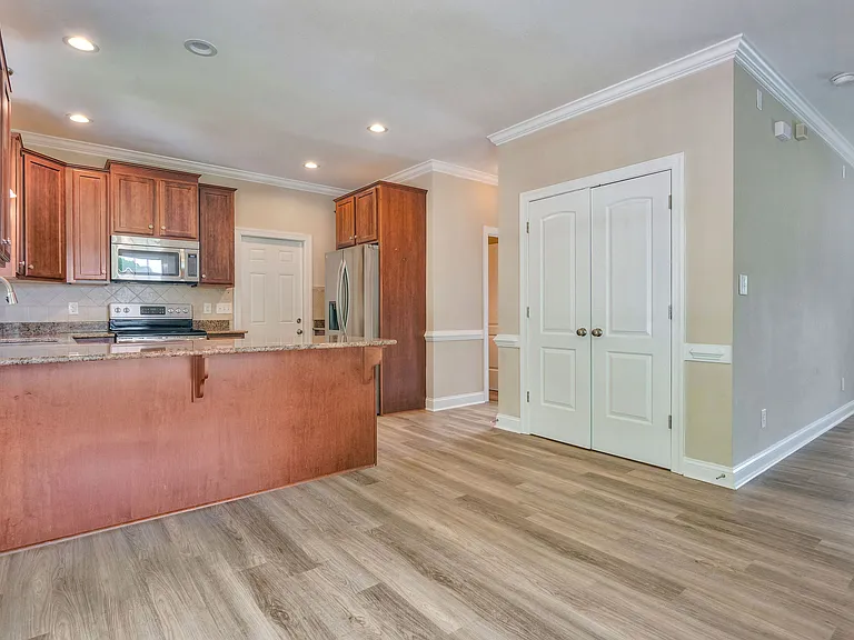 107 McKinnon Pl — Photo 4
