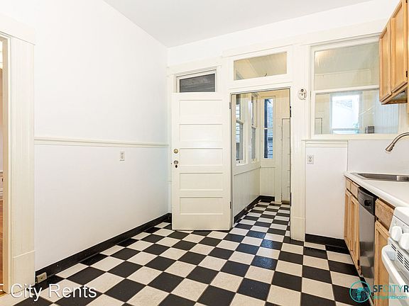 5th image of 21 White St