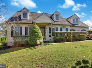 1354 Crestview Dr, Denver, PA 17517