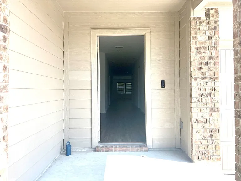 301 Bluejack Way — Photo 3