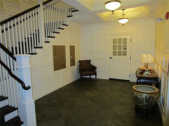 4th image of 103 Vistas Ct #103