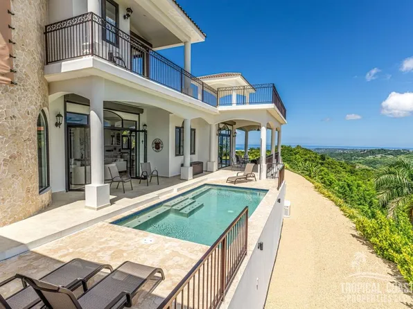 Bo Calvache Carr 115 Km 6.4 Int, Rincon, PR 00677