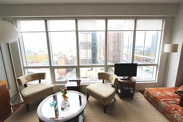 Rented by Compass | media 16