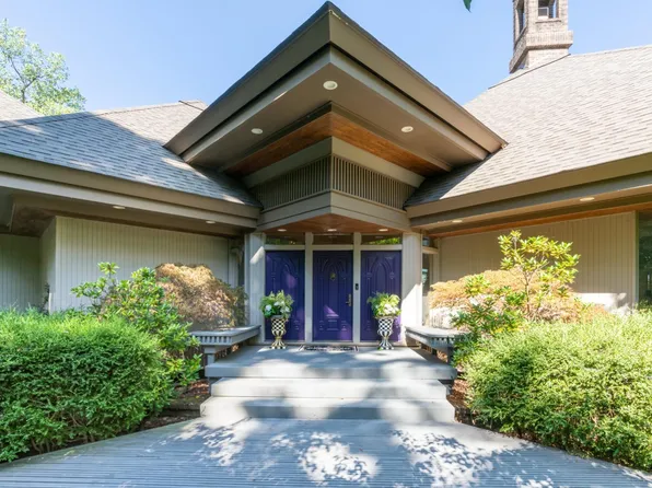401 Glazier Rd, Chelsea, MI 48118