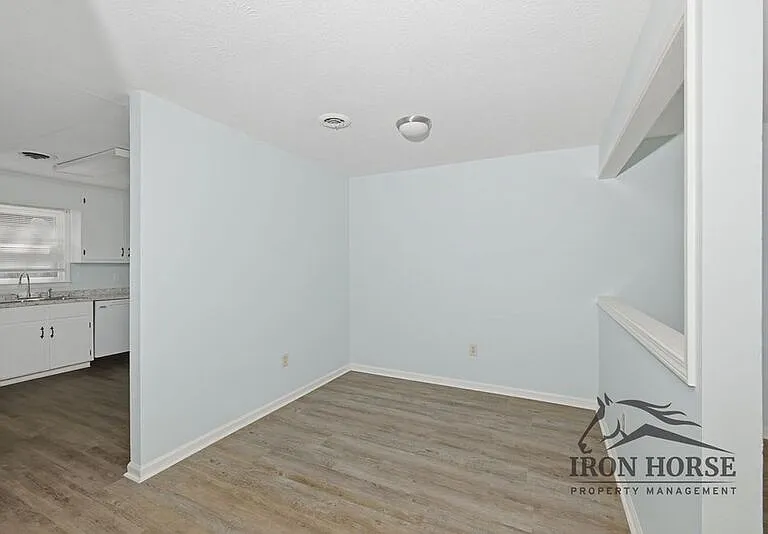 126 Greenwood Dr #A — Photo 5