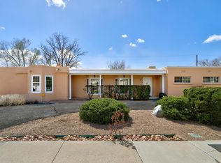 2612 Oro Vista Rd NW, Albuquerque, NM 87107