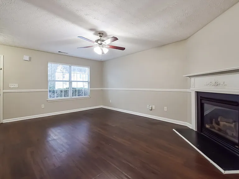 343 Clearsprings Dr — Photo 4
