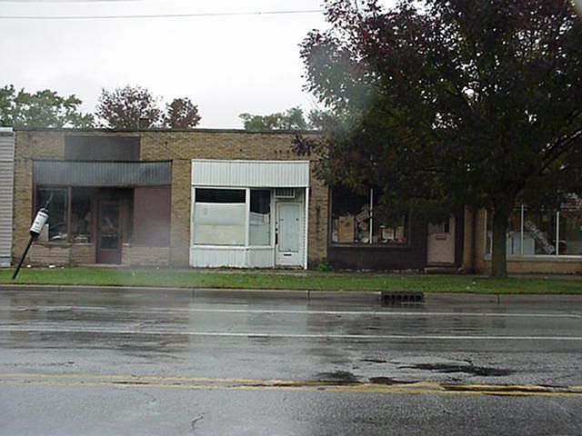 1st image of 2319 Lincolnway W