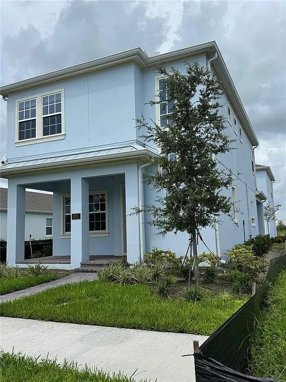 3 bed, 2.5 bath, 2385 sqft, $3,800 — Photo 2