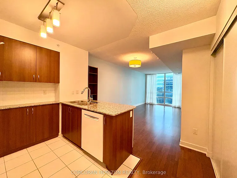 5740 Yonge St #708 — Photo 3