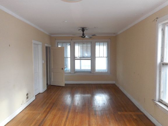 2nd image of 7158 S Maplewood Ave