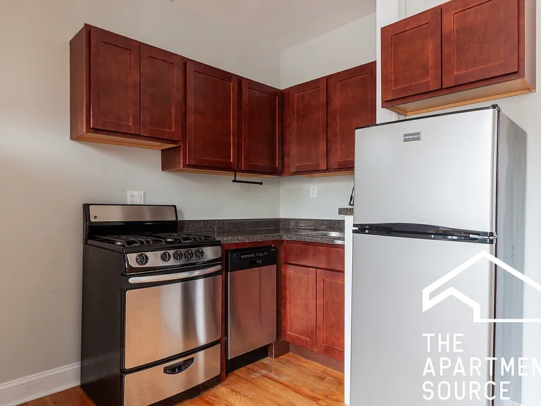 3815 N Pine Grove Ave #1 — Photo 1