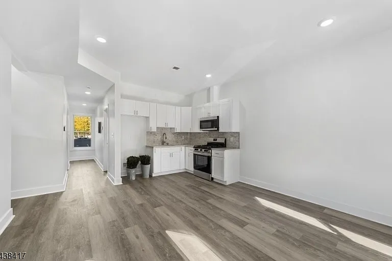 1119 Hampton Pl #1 — Photo 3