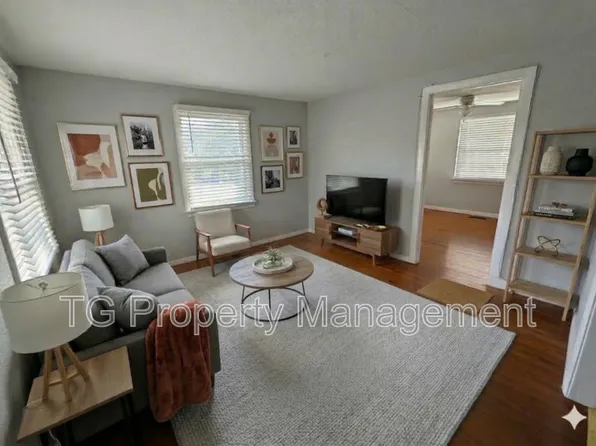 5557 Ramona Blvd, Jacksonville, FL 32205