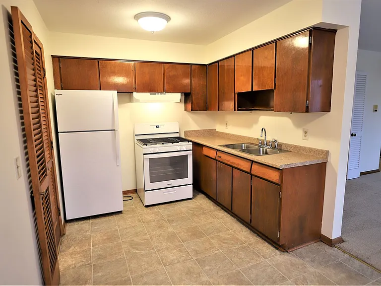 6526 Oliver Ave S — Photo 11