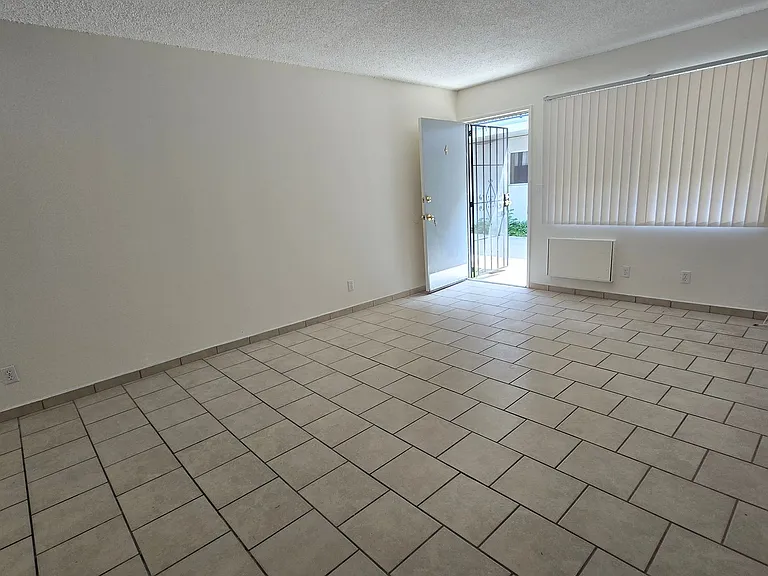 Baldwin Apartments — Photo 13