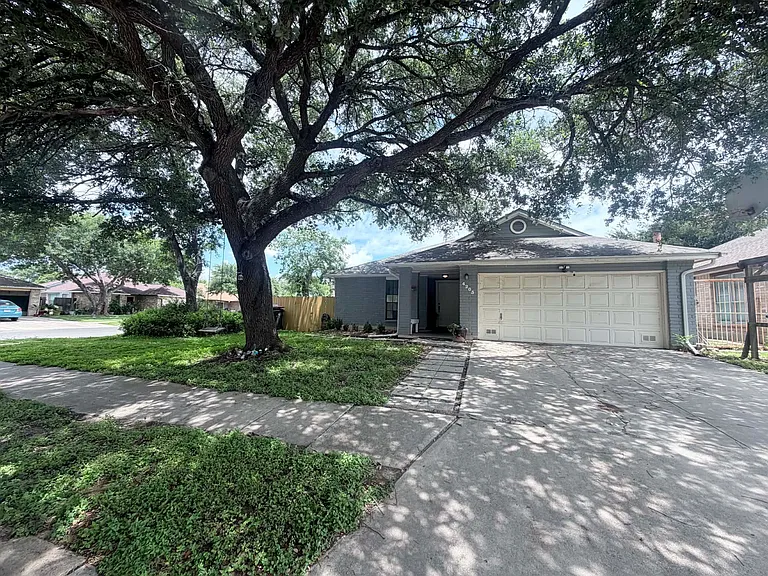 4203 Katrina Ln — Photo 3