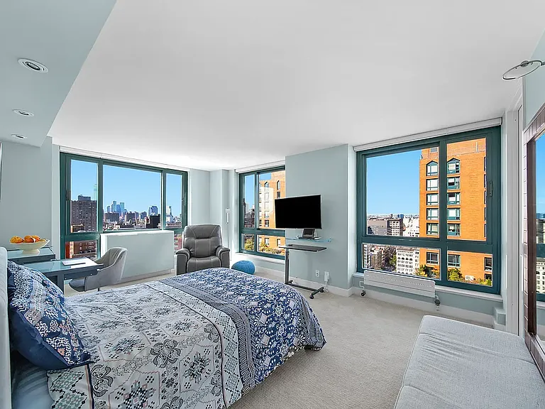 1 Irving Pl #G26D — Photo 11
