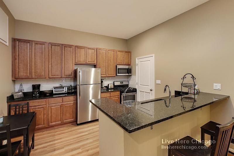 1st image of 3223 N Sheffield Ave #6LB