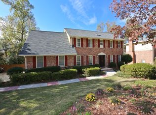 2400 Leisure Lake Dr, Dunwoody, GA 30338