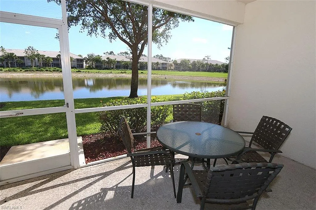 2 bed, 2.0 bath, 1300 sqft, $4,500 — Photo 3