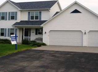 W6825 Hazelnut Ln, Appleton, WI 54915