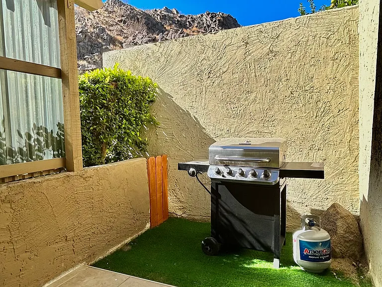 Cortez Ln — Photo 7