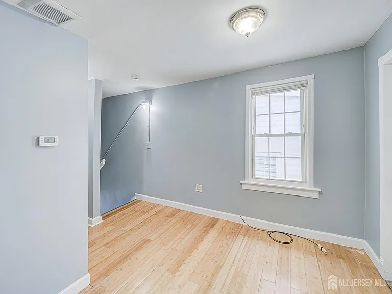 314 Seaman St #2 — Photo 4