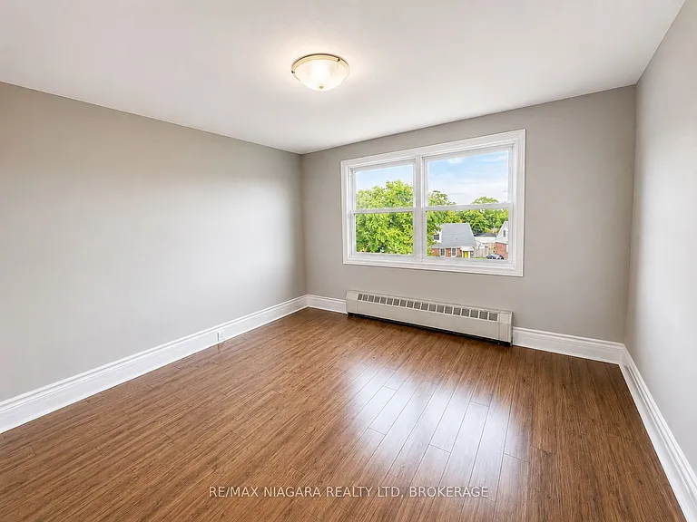 139 Westchester Cres #15 — Photo 5