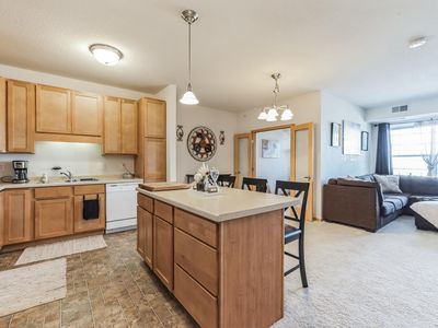 5445 Boone Ave N APT 306, New Hope, MN, 55428