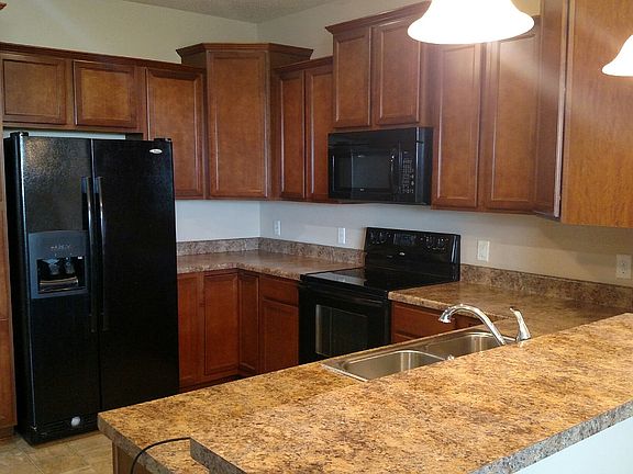 2nd image of 3293 Hazel Trl Unit E