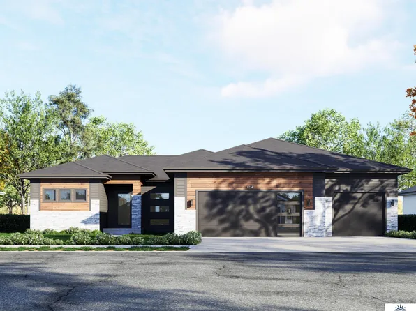 21115 Alex Ave, Elkhorn, NE 68022