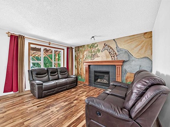 5th image of 988 S Copperfield Blvd SE