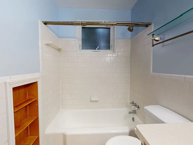2400 41st St NW #208 — Photo 22