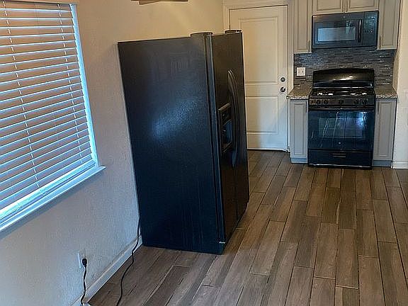 4th image of 550 Morrison Ave