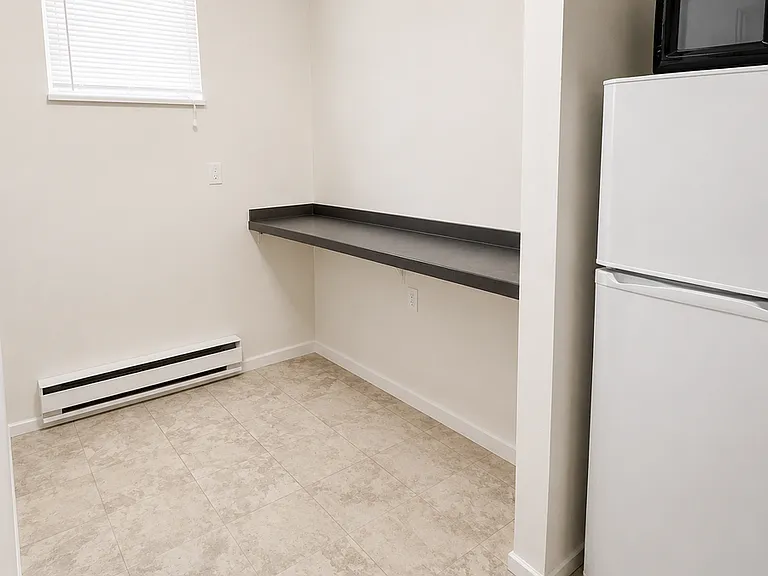 1055 W Grace St #G — Photo 5
