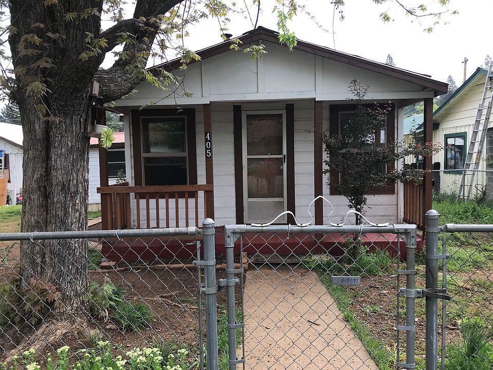 1st image of 405 1st St