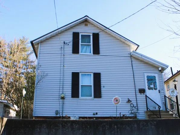 73 Washington St, Greenfield, MA 01301