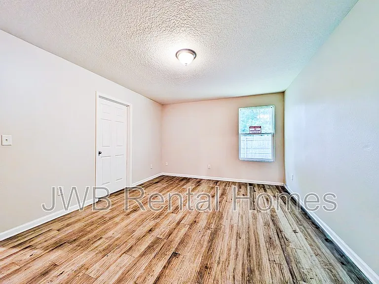 7028 Wilson Blvd — Photo 8