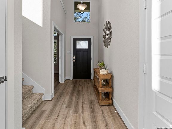 4th image of 5702 Willow Creek Way