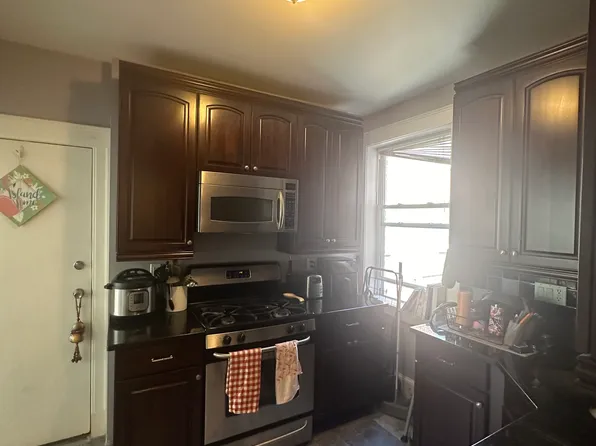 229 Freeman St, Brookline, MA