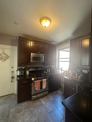229 Freeman St Photo 1