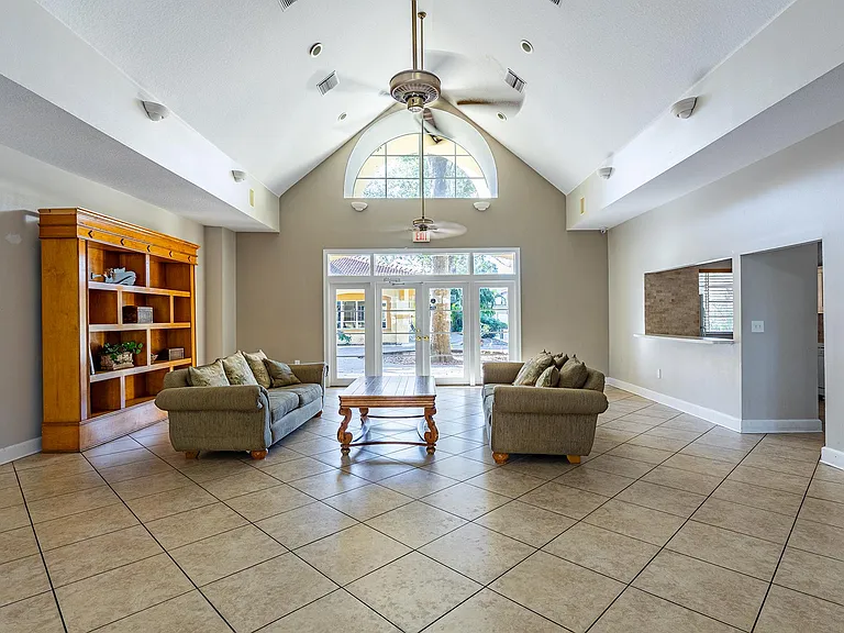 5604 Pinnacle Heights Cir #305 — Photo 2