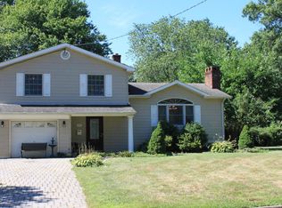 602 Dogwood Ter, Middletown, NJ 07748