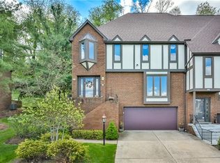 435 Forest Highlands Dr, Pittsburgh, PA