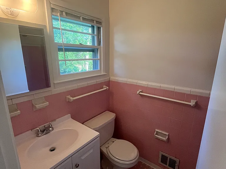Upstairs primary bath
