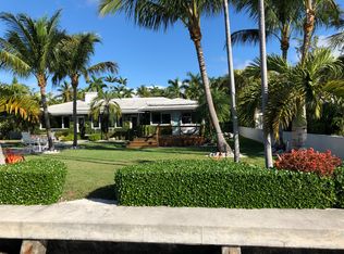 1130 N Southlake Dr, Hollywood, FL 33019